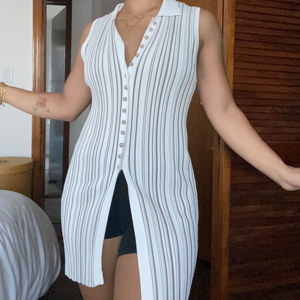 Zara Ribbed Tank Top - Picture 2 of 4